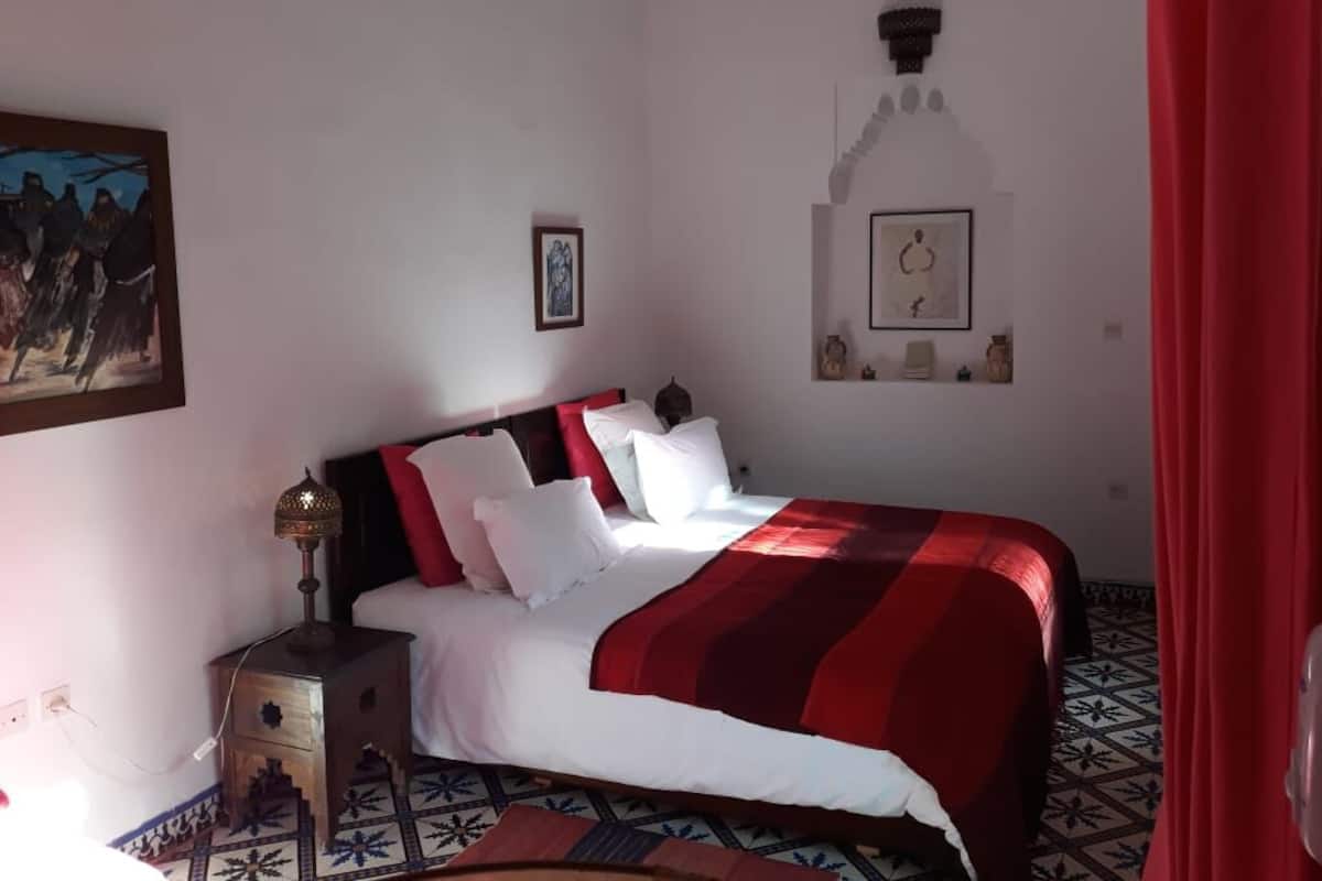 Junior Suite (Anthyllis) | Iron/ironing board (on request), WiFi (free), bed sheets