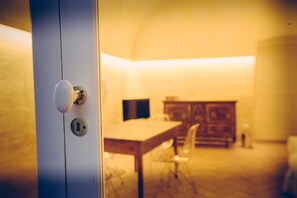 Comfort Apartment, 1 Bedroom | Room amenity - Giardini 82 B&B (Gravina in Puglia)
