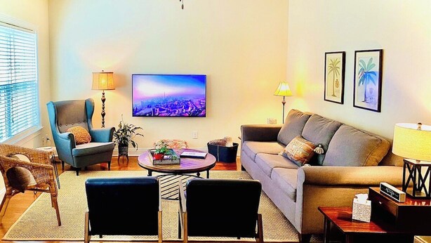 Unclassified image, 1 of 22, button - 412: Franklin 3BR Townhome, EV Charging, Sleeps 8 (Franklin)