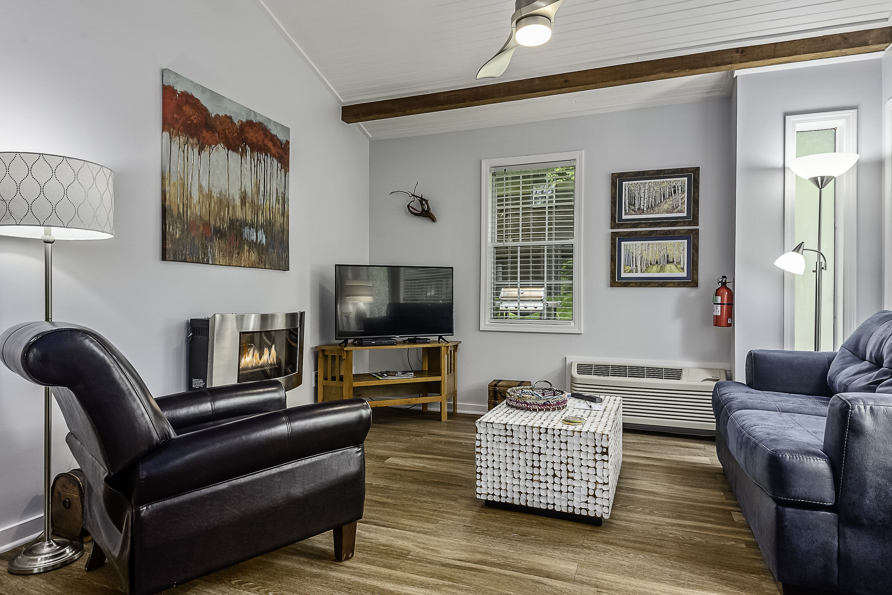 Aspen@The Woods Cabins - Charming cabin 5 minute walk to downtown Eureka Springs