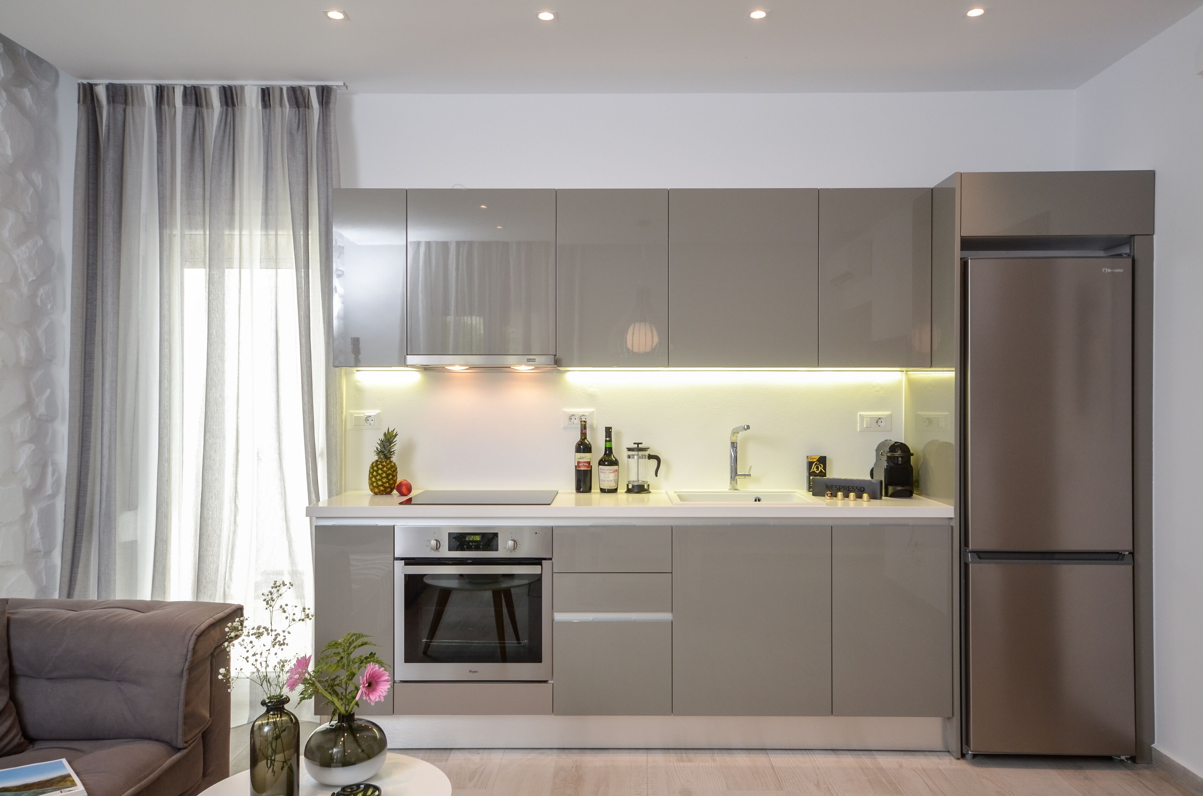 Appartement Majestueux | Cuisine privée | Grand réfrigérateur, four, plaque de cuisson, lave-vaisselle