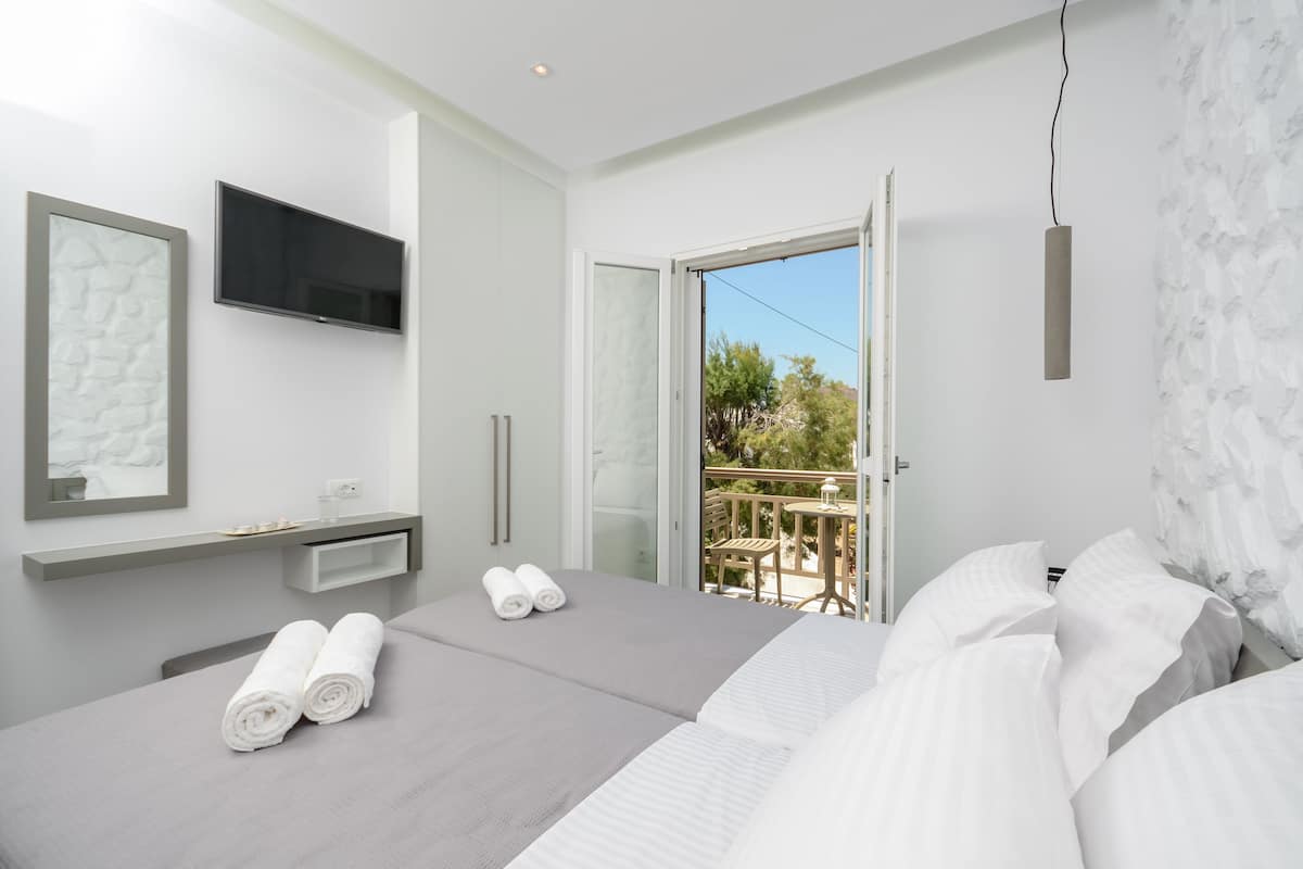 Superior Apartment, Balcony | 2 bedrooms, in-room safe, individually furnished, soundproofing