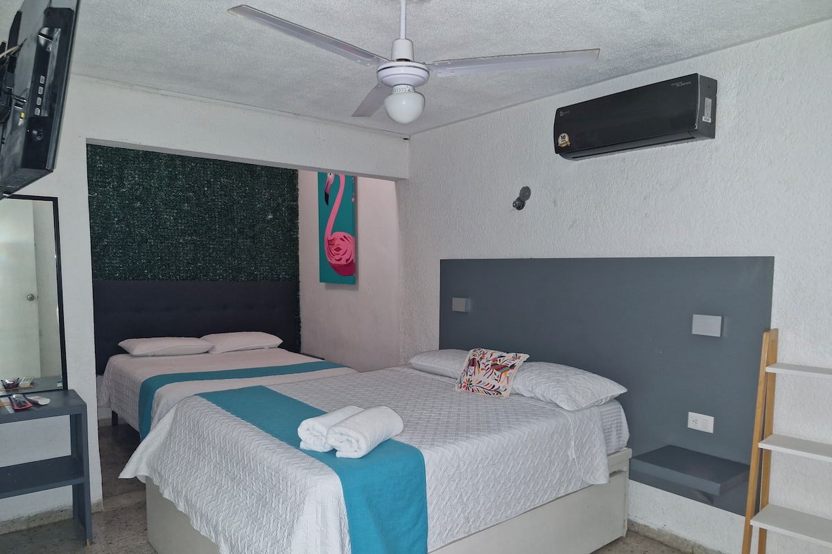 Chambre Double Affaires, plusieurs lits | Couette en duvet d'oie, bureau, fer et planche à repasser, Wi-Fi gratuit