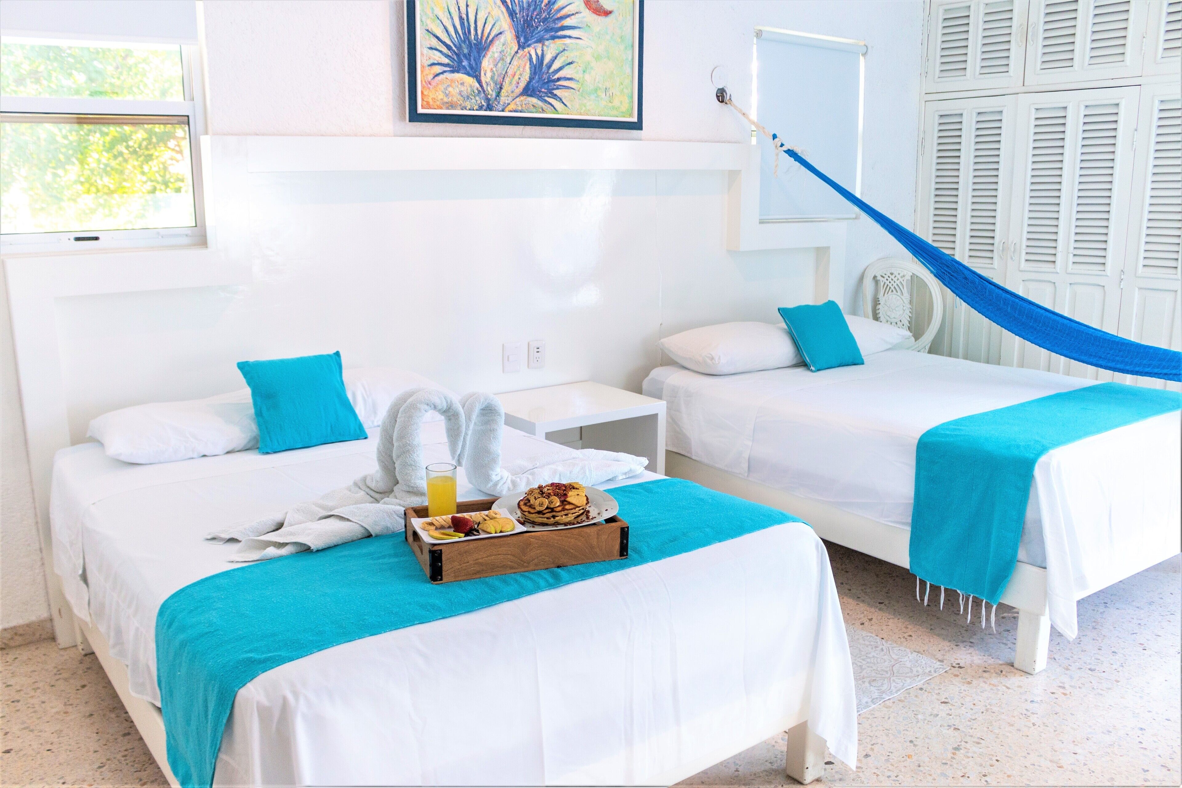 经典双人房, 2 张双人床 | 羽绒被、办公桌、熨斗/熨衣板、免费 WiFi