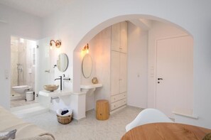 Deluxe Apartment | Free WiFi, bed sheets - Smirida Suites (Naxos)