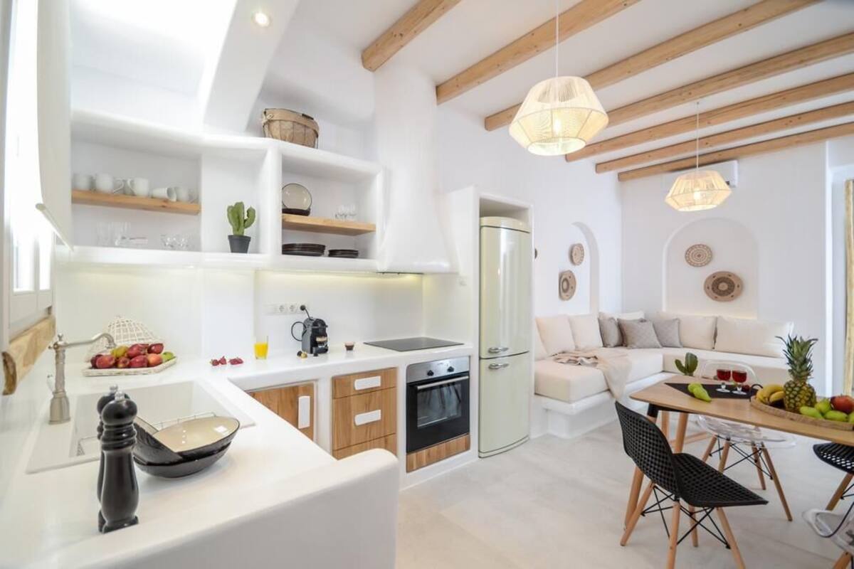 Apartment, 2 Bedrooms, Ground Floor | Private kitchen | Fridge, stovetop, coffee/tea maker, electric kettle
