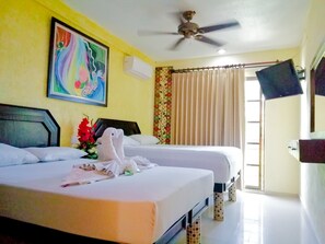 Phòng dành cho gia đình, 2 giường cỡ queen, bếp nhỏ | Bàn ủi/dụng cụ ủi quần áo, truy cập Internet không dây miễn phí 