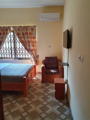 Free WiFi - 2 bedroom apartment (North Legon)