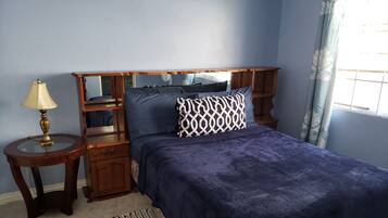 1 chambre, fer et planche Ă repasser, Wi-Fi gratuit, draps fournis