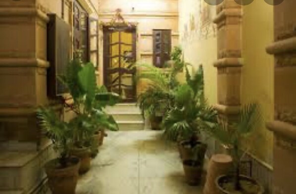 Interior - APPLE HOME STAY (Jodhpur)