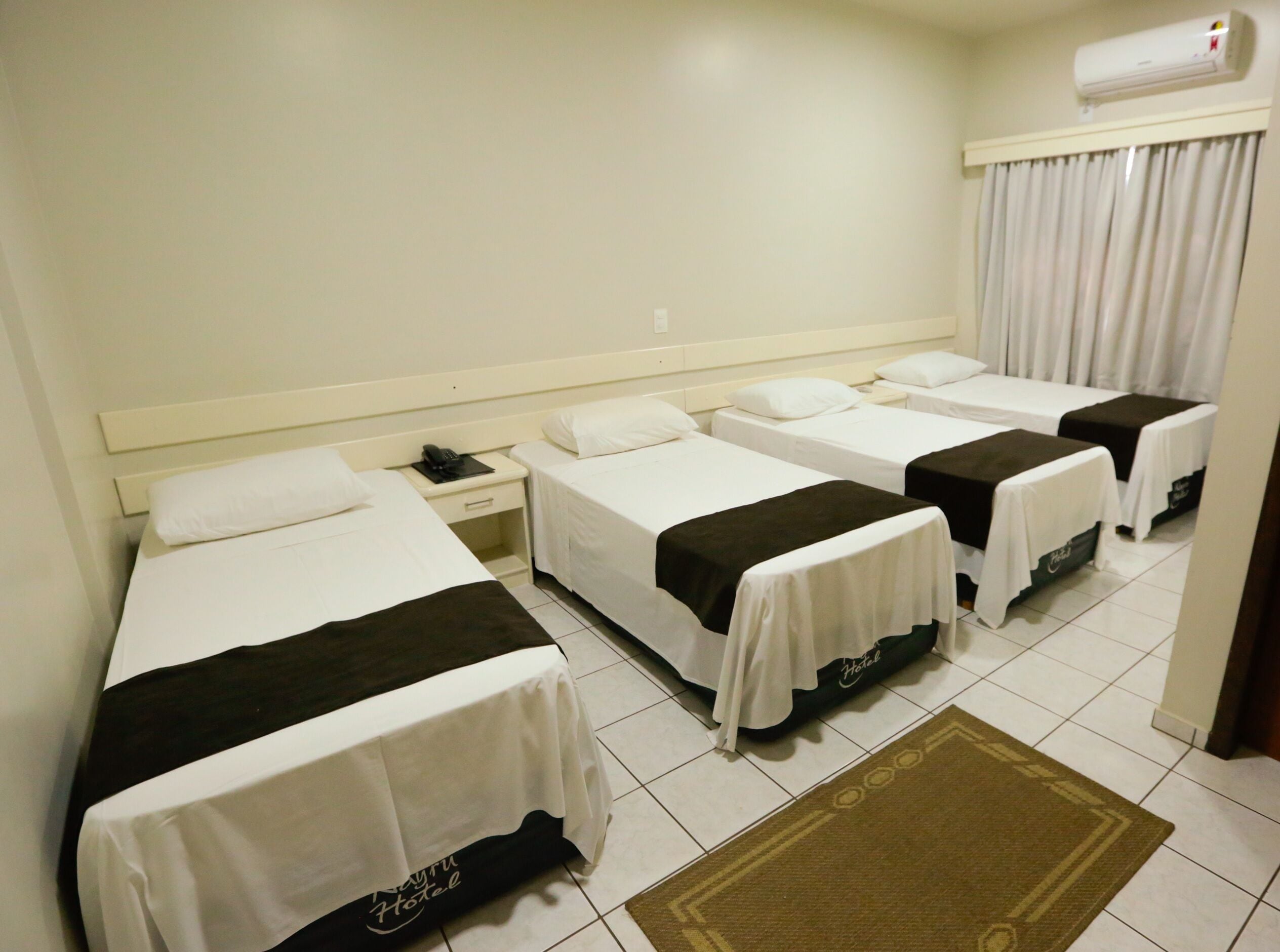 standard quadruple room | minibar, desk, soundproofing, free wifi