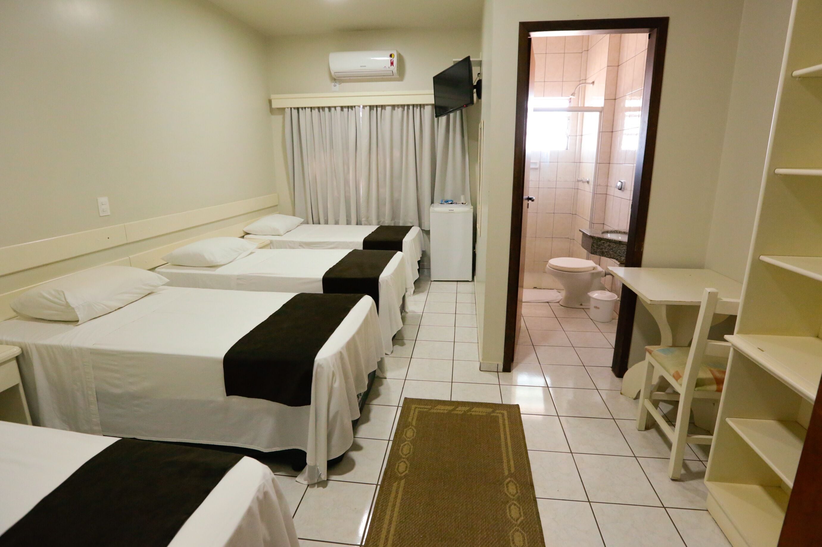 standard quadruple room | minibar, desk, soundproofing, free wifi