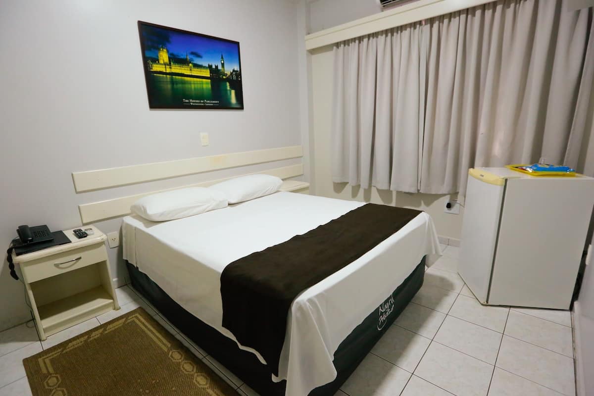 Doppia Standard | 1 camera, minibar, una scrivania, insonorizzazione