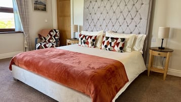 Deluxe Double Room, Ensuite, Sea View (Donard)