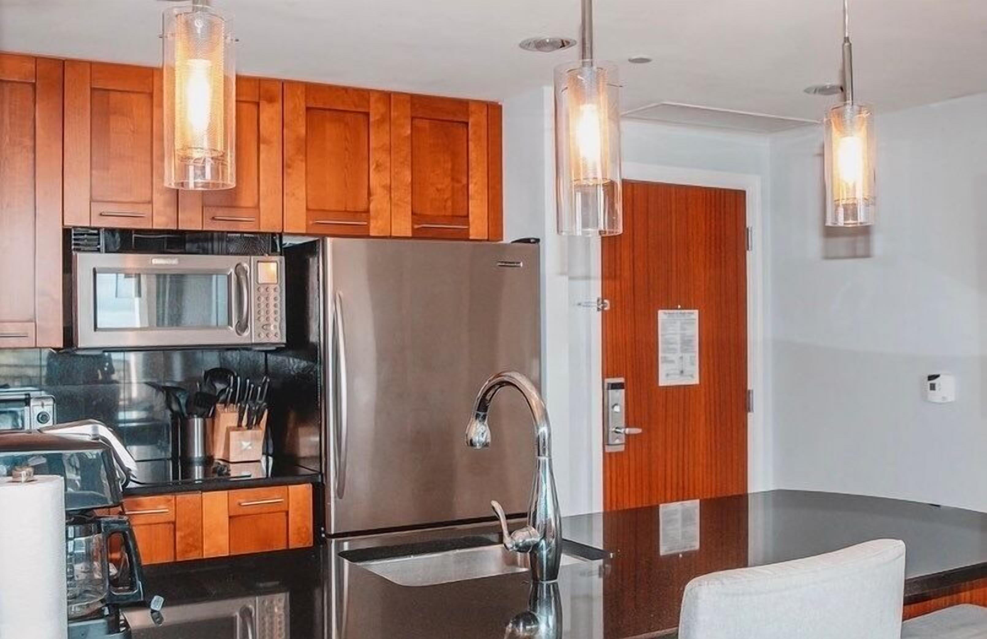 Egyptian cotton sheets, premium bedding, pillow-top beds, in-room safe