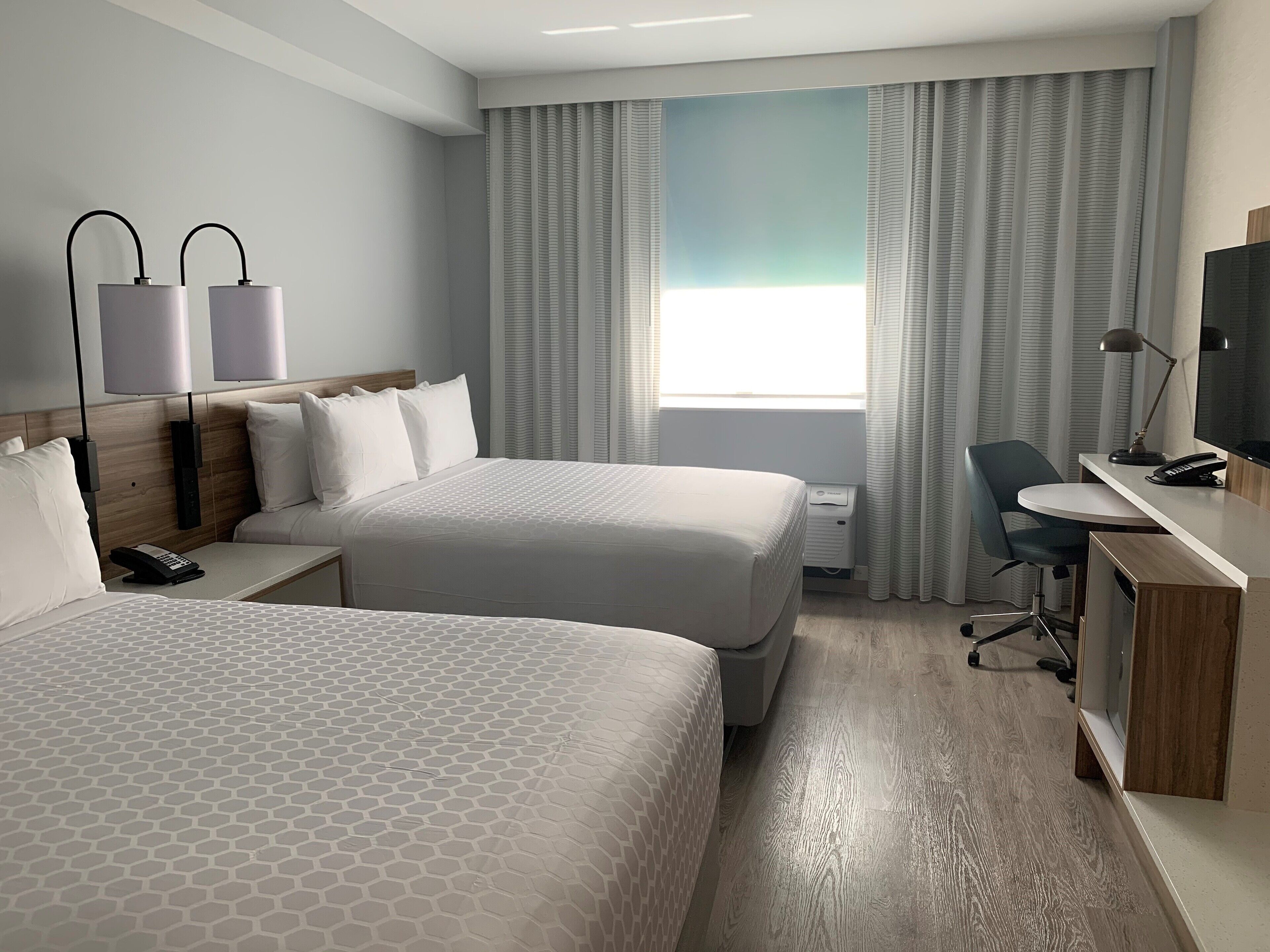 Coffres-forts dans les chambres, bureau
