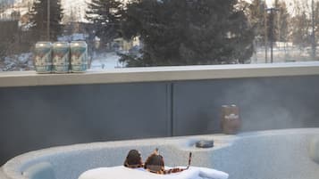 Bain à remous extérieur