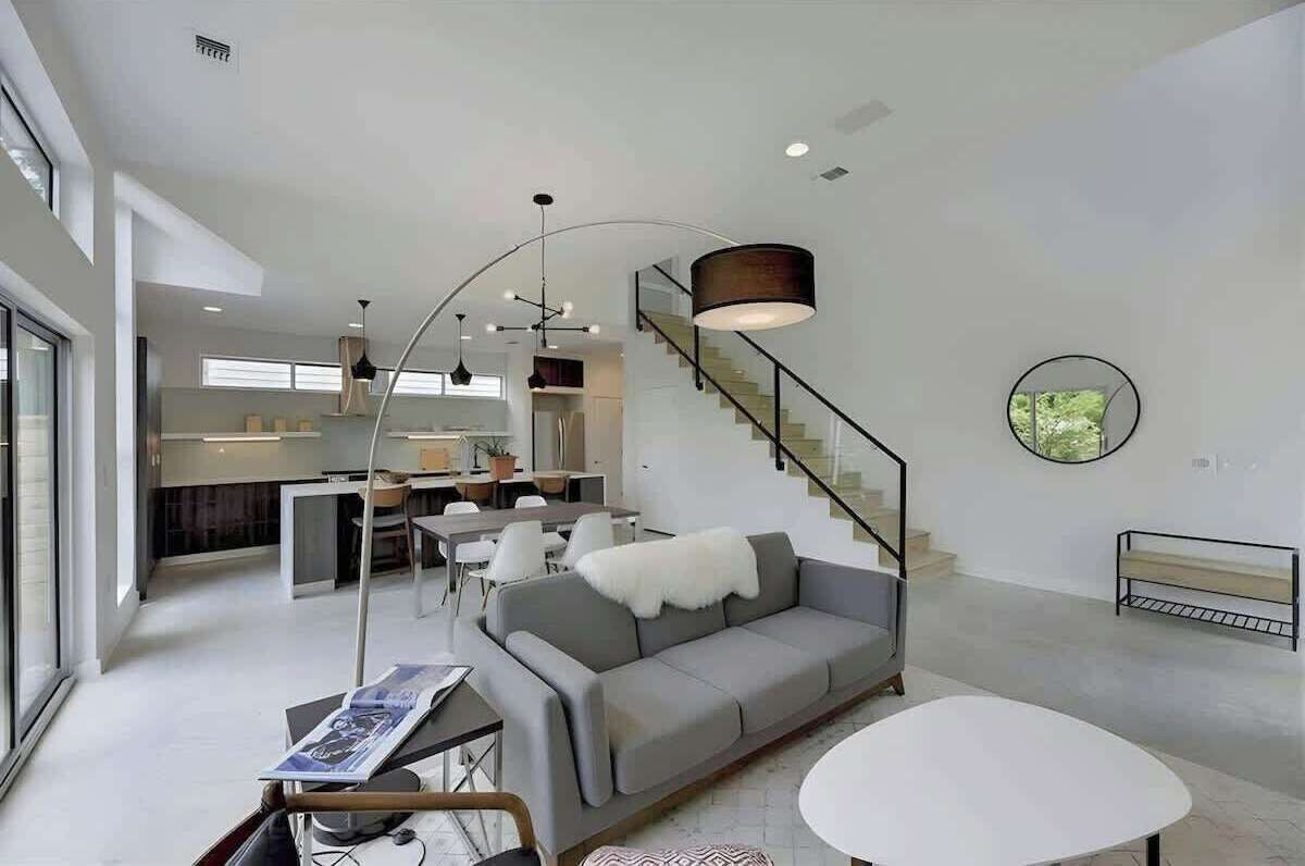 Televisie, een open haard, Netflix en streamingdiensten