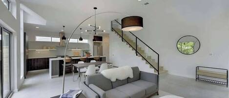 TV, fireplace, Netflix, streaming services