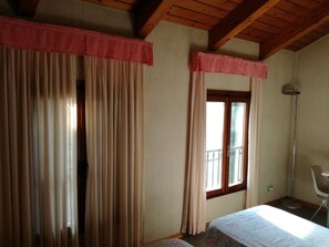 Bureau, draps fournis