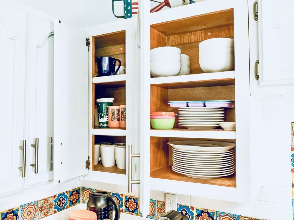 Large sleep capacity. Family friendly, large yard. Safe area.