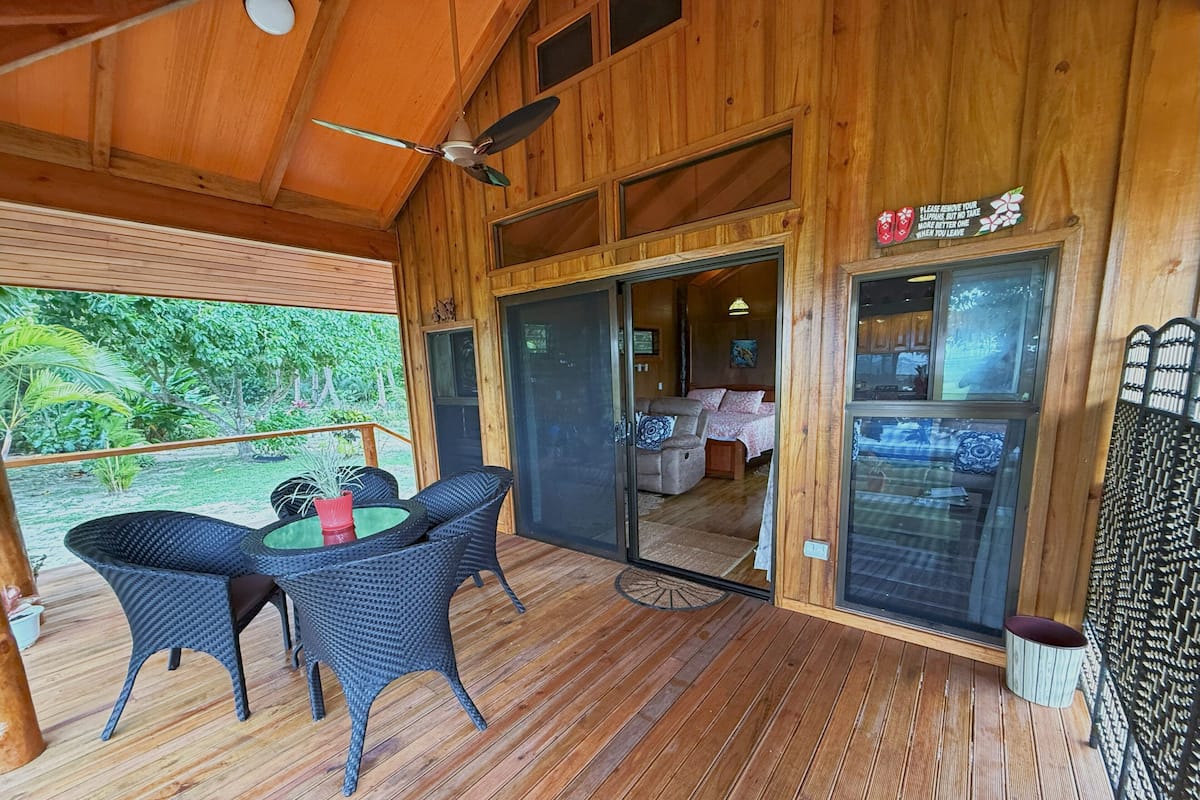Luxe studio suite, 1 kingsize bed, keuken, aan het strand | Terras