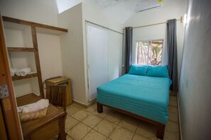 Standard-Doppelzimmer, 1 Doppelbett, eigenes Bad | Allergikerbettwaren, kostenloses WLAN, Bettwäsche, Rollstuhlgeeignet