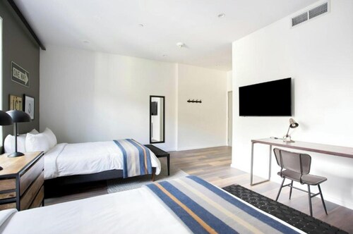 The Queen Hotel Philadelphia Pennsylvania Belvilla Luxe