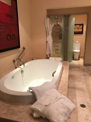 Bathroom - Lovely large luxury 1 BR/1BA lock-off unit (Cabo San Lucas)