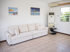 Reception - Tropical Serviced Apartments (Port Vila)
