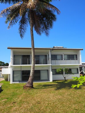 Exterior detail - Tropical Serviced Apartments (Port Vila)