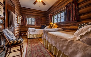4 chambres, fer et planche à repasser, Wi-Fi, literie fournie