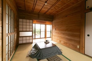 Private Vacation Home | 2 bedrooms, free WiFi, bed sheets - Hirauchi Hot Spot (Yakushima)