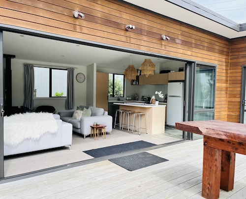 The Bach Retreat Kakanui