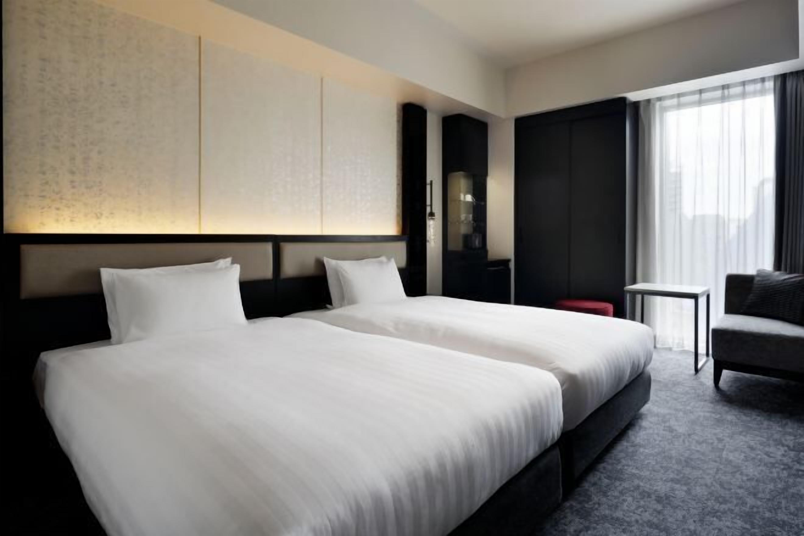 In-room safe, free WiFi, bed sheets