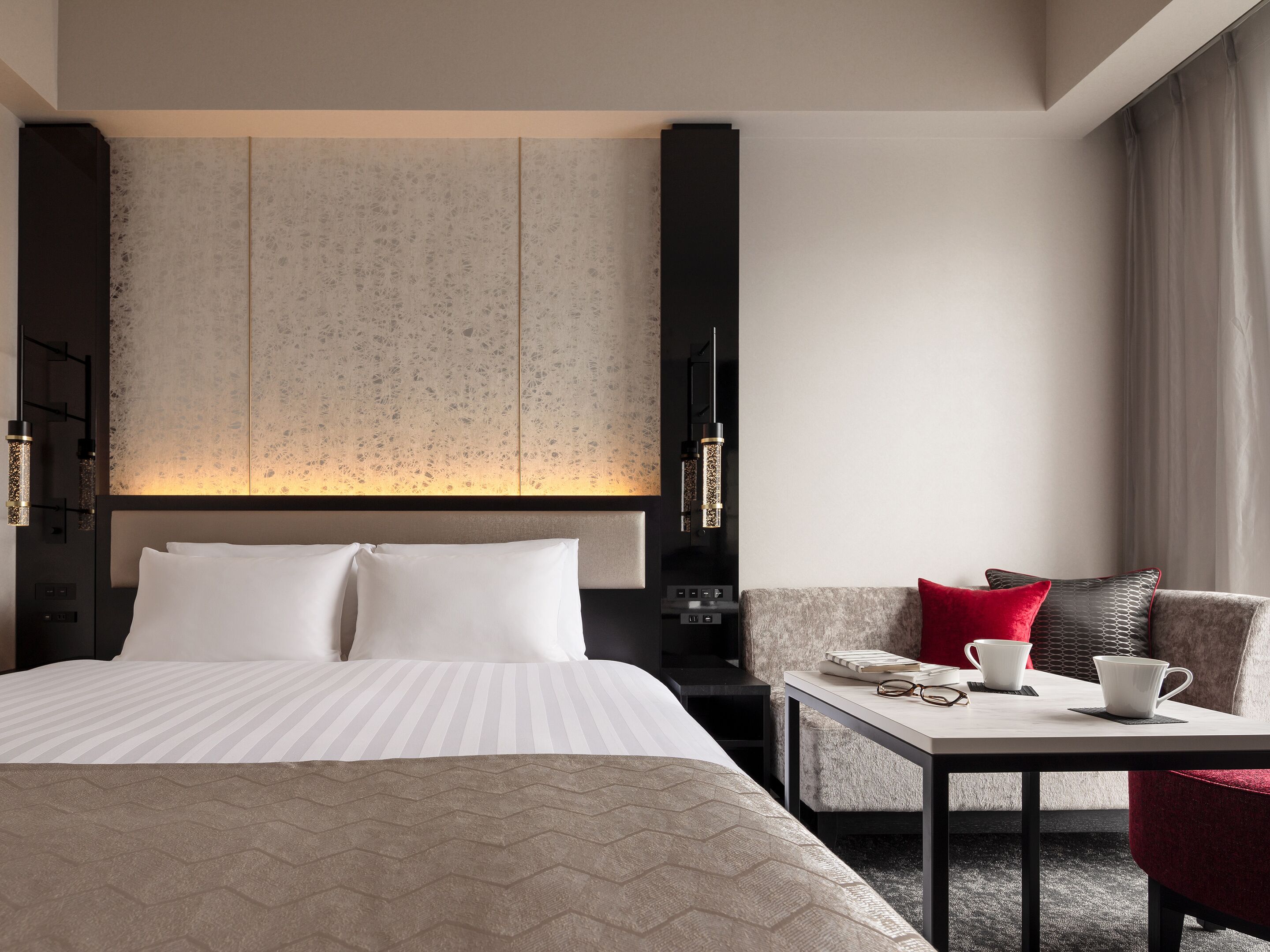 standard , 1 bed queen, non smoking | 1 bedroom, in-room safe, free wifi, bed sheets