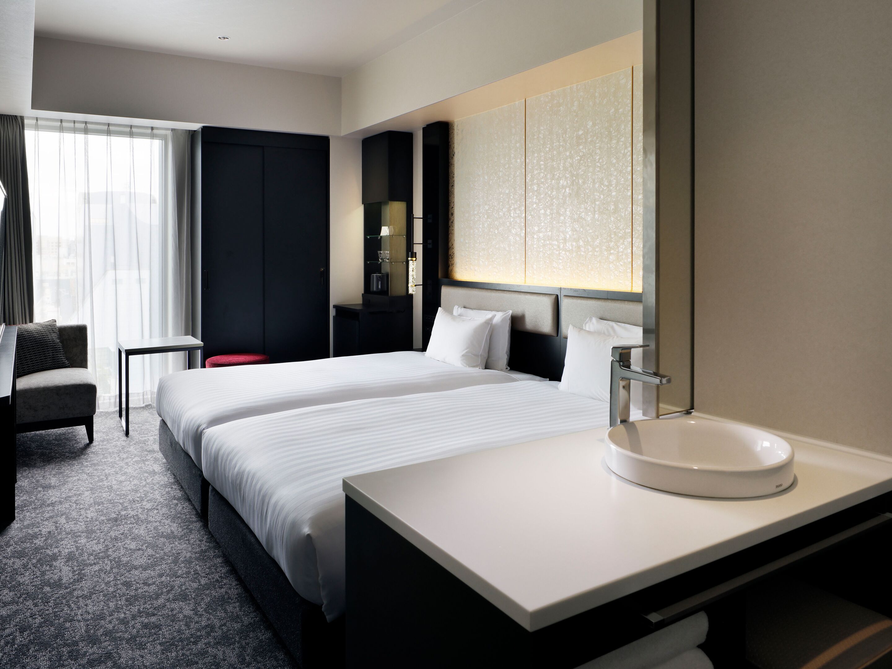 Kamar Superior, Bebas Asap Rokok (2 beds, Shower) | Brankas, Wi-Fi gratis, dan seprai linen