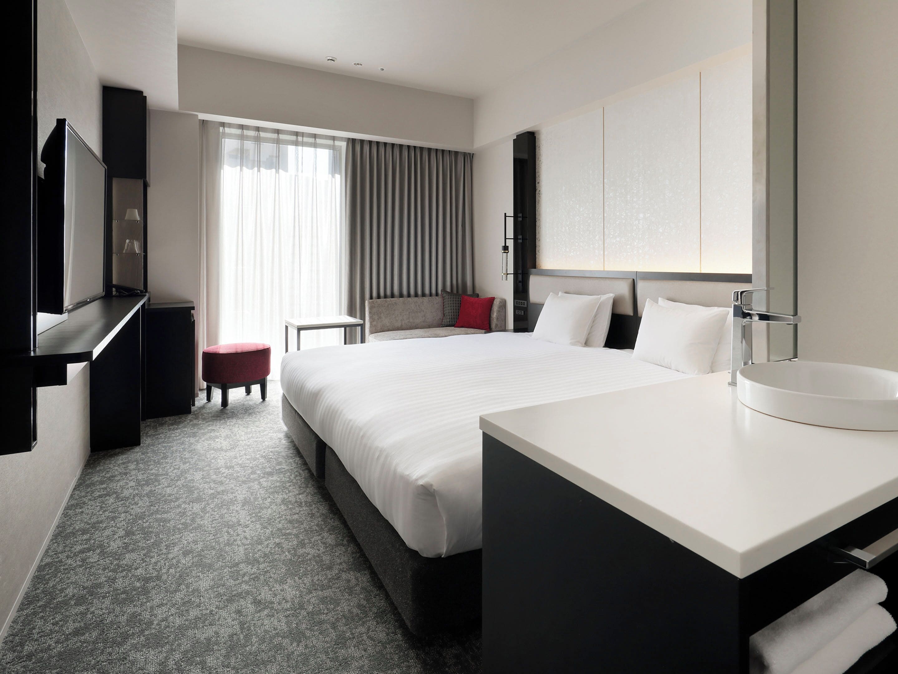 Standard , 1 bed King , Shower | In-room safe, free WiFi, bed sheets