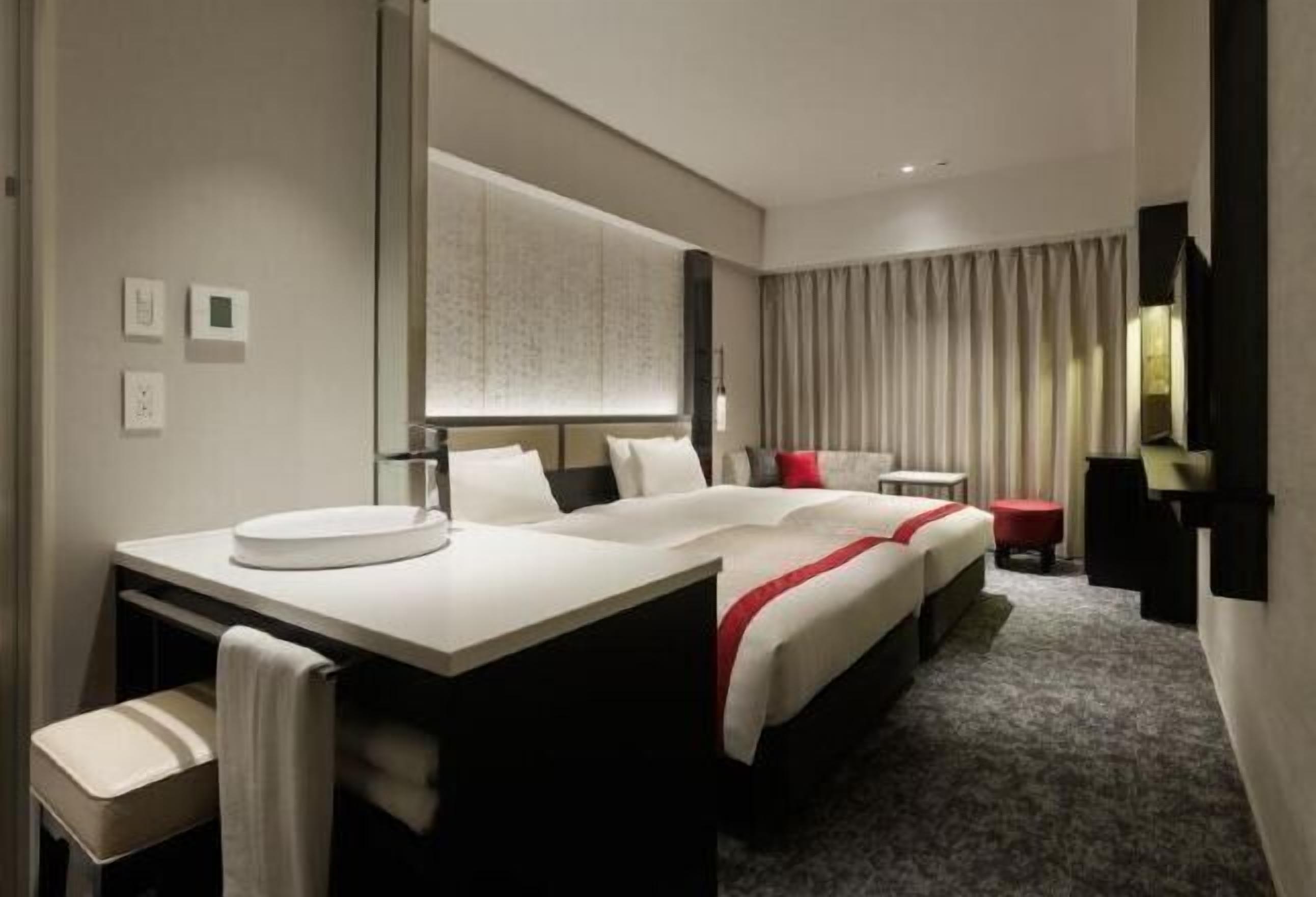 Coffres-forts dans les chambres, Wi-Fi gratuit, draps fournis