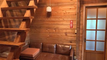 Superior Duplex | 1 bedroom, soundproofing, free WiFi, bed sheets
