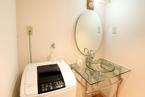 Private Vacation Home | Bathroom sink