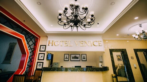 Interior entrance - Hotel Venice (Kuala Lumpur)