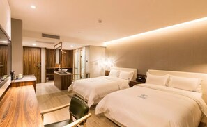 Tomannsrom – standard | Skrivebord, blendingsgardiner, wi-fi (inkludert) og sengetøy