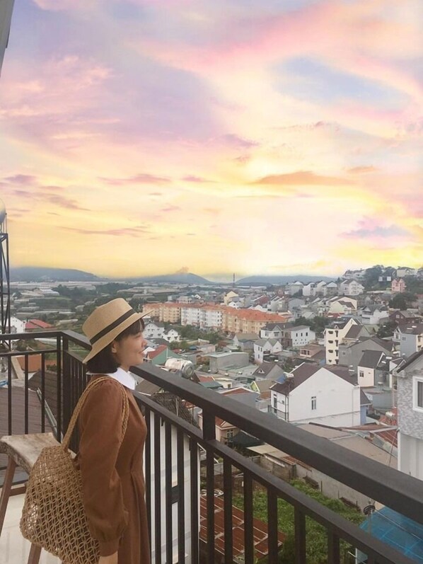 Standard Double Room, Mountain View | Balcony view - Pham Nguyen Hostel (Da Lat)