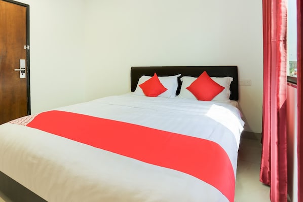 Standard Double Room, 1 King Bed | Desk, free WiFi, bed sheets