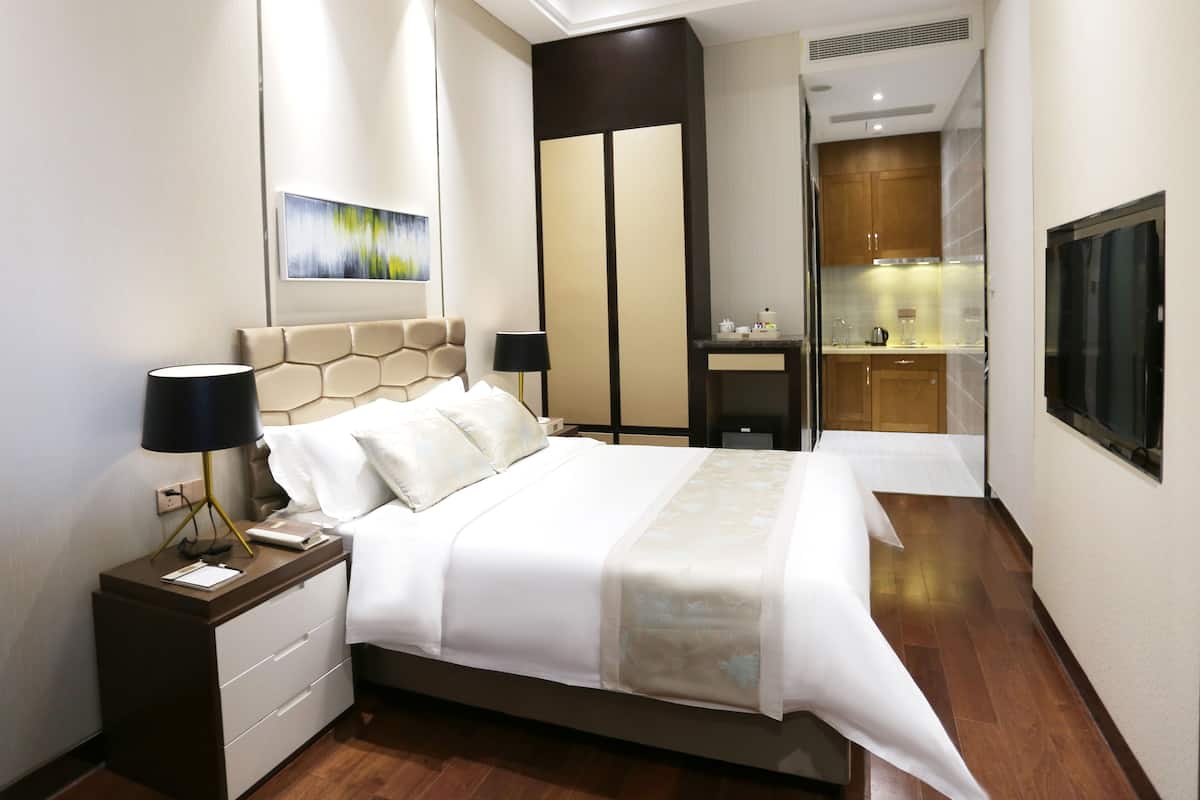 In-room safe, desk, free WiFi, bed sheets