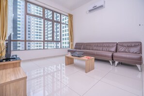 Living room - OYO Home 89458 Amazing 2br D'summit (Johor Bahru)