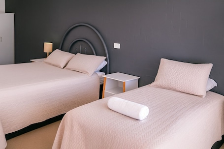 Family Triple Room. Motel Royal Tara