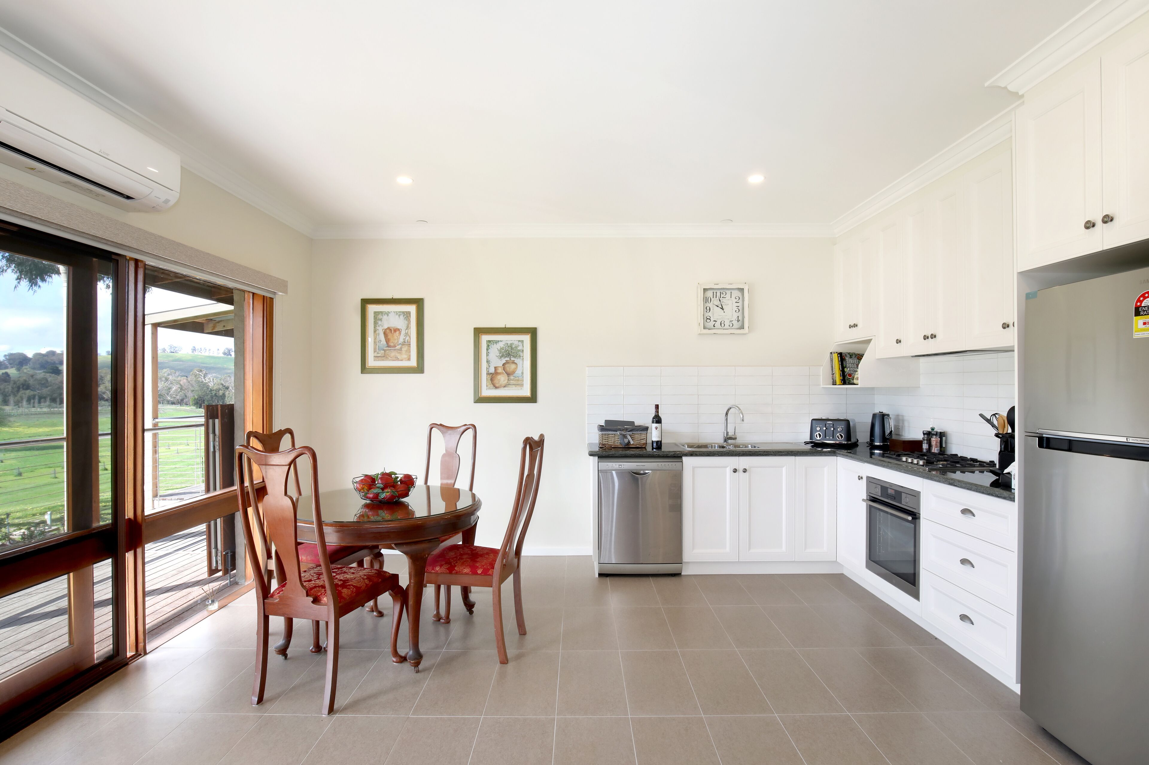 Red Oak Unit - Belaradah on Stefani Estate Vineyard