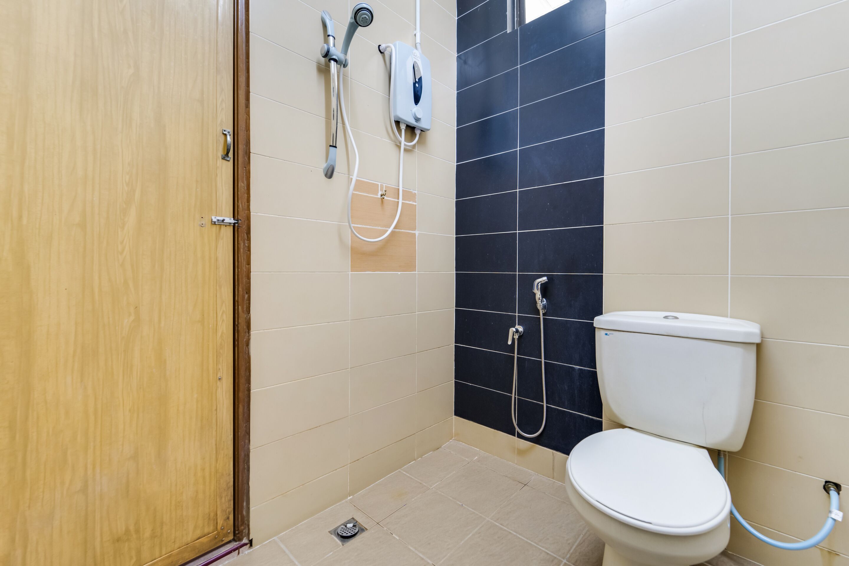 Ducha, artículos de tocador gratuitos, bidet, toallas